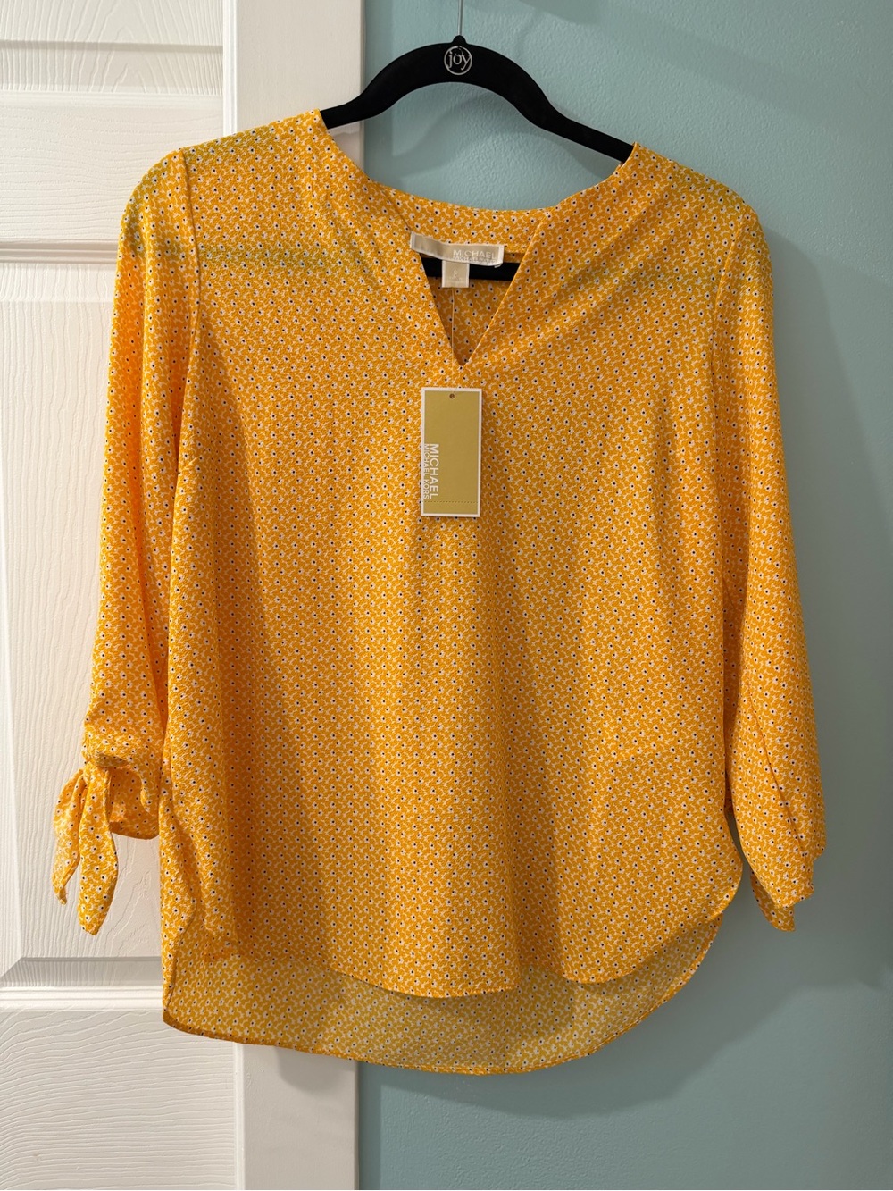 NWT Michael Kors Orange Pattern Women’s Small Top Blouse 3/4 Sleeve V-Neck